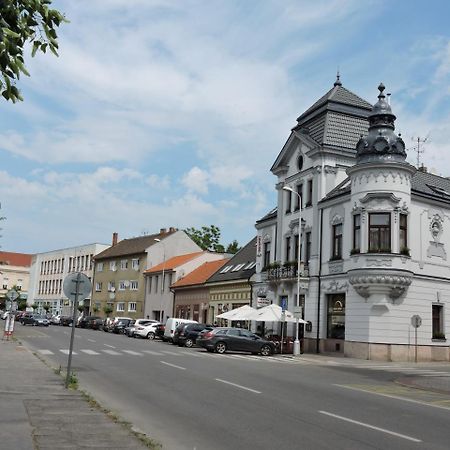 Olymp Penzion Komárno Exterior foto